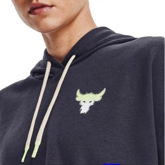 Project Rock Short Sleeve Crop Hoodie | SIZE L - Picture 5 of 8